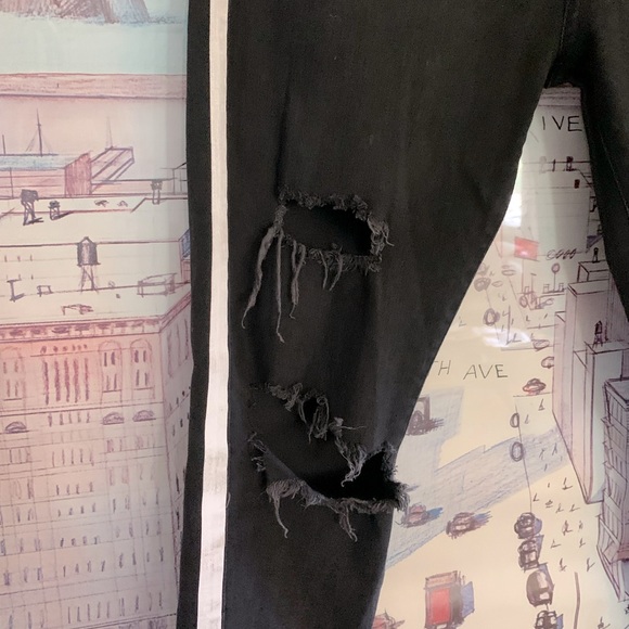 Zara black denim with paint stripe down sides and ripped knees size 32 - Picture 3 of 7